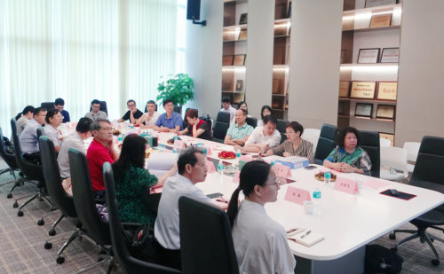 院士领航，，，，，，专家智慧，，，，，，产学研项目稳步向前